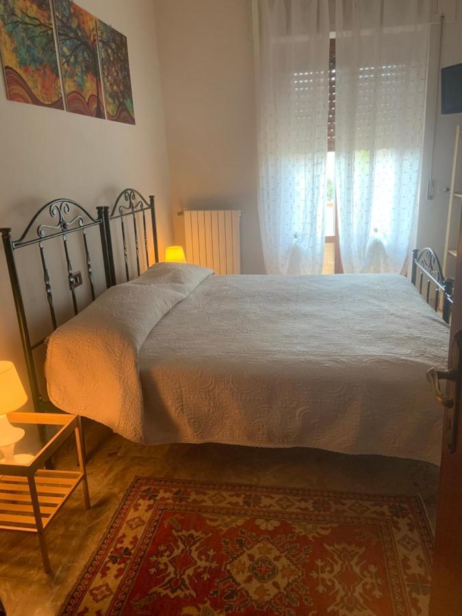 Il Girasole Bed and Breakfast Basciano Exteriör bild