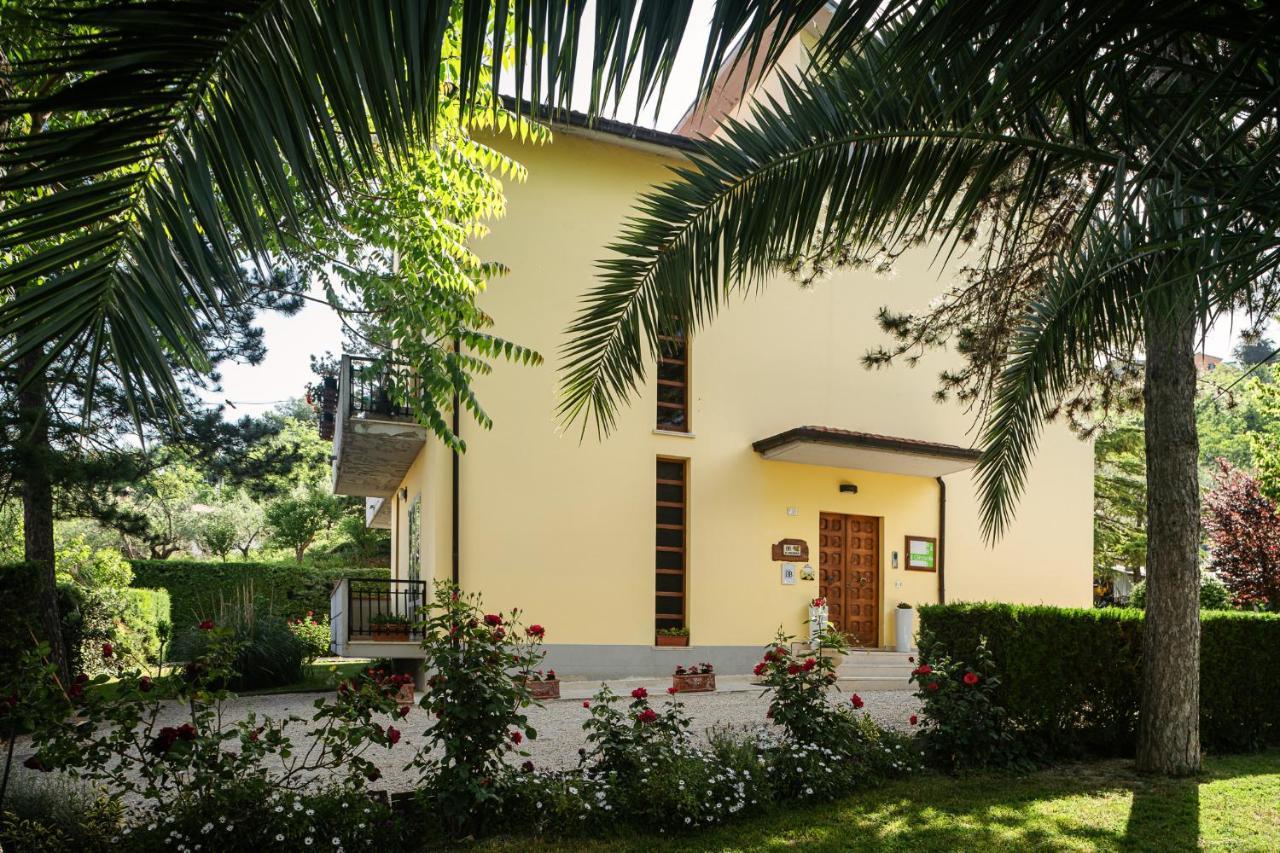 Il Girasole Bed and Breakfast Basciano Exteriör bild