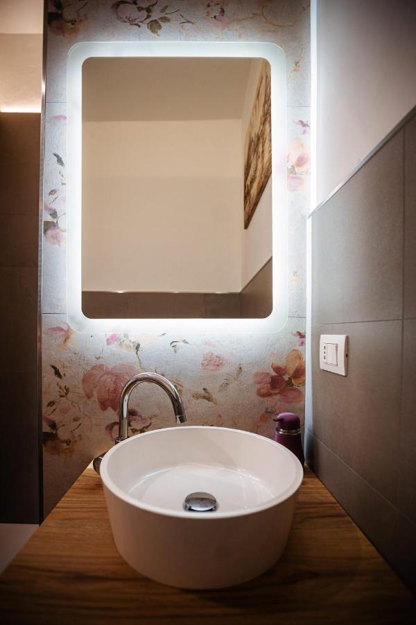 Il Girasole Bed and Breakfast Basciano Exteriör bild