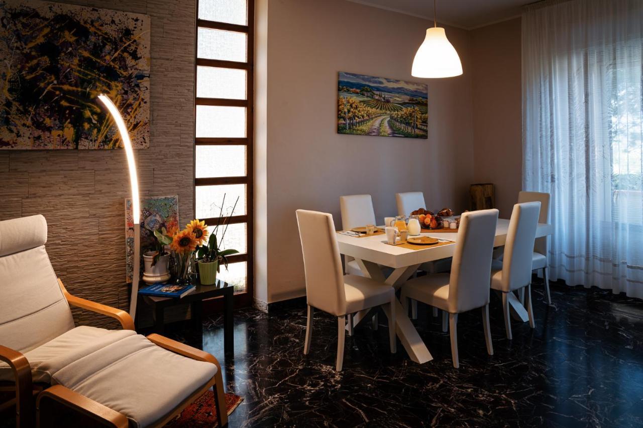 Il Girasole Bed and Breakfast Basciano Exteriör bild