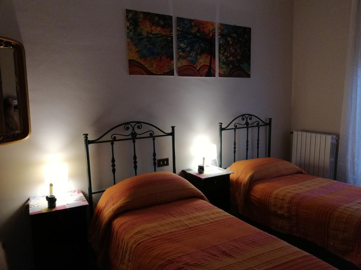 Il Girasole Bed and Breakfast Basciano Exteriör bild